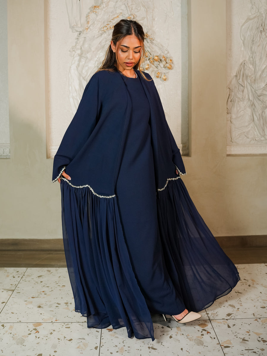Elanur Abaya in Nocturne Navy